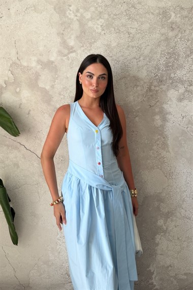 Mavi Yandan Kuşaklı Düğme Detaylı Elbise