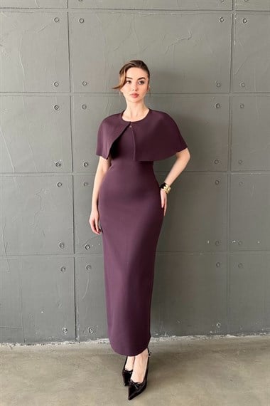 Mürdüm Pelerinli Straplez Elbise