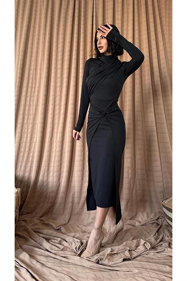 Siyah Ön Ek Parça Detaylı Elbise
