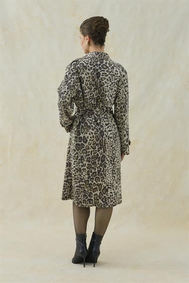 Leopar Ön ve Arkası Pelerinli Kaban