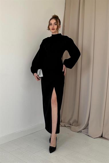 Siyah Önü Büzgülü Eteği Yırtmaçlı Elbise