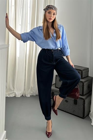 Paçası Düğme Detaylı Kot Pantolon