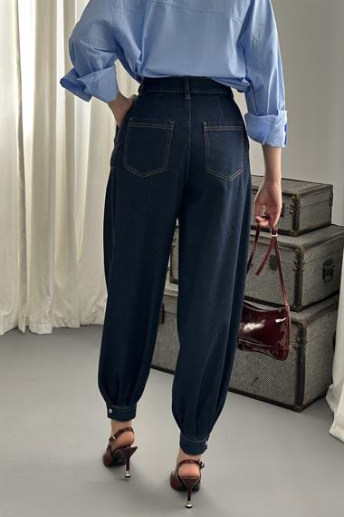 Paçası Düğme Detaylı Kot Pantolon