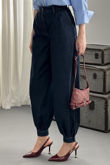 Paçası Düğme Detaylı Kot Pantolon