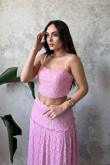 Pembe Dantel Bluz Ve Fırfırlı Etek Takım