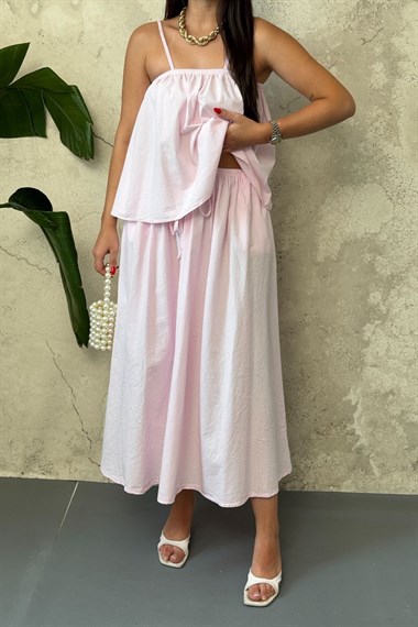 Pembe Volanlı Bluz Ve Etek Takım