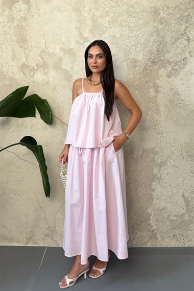 Pembe Volanlı Bluz Ve Etek Takım