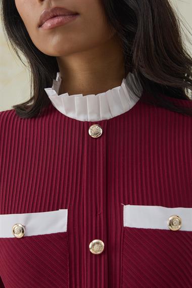 Bordo Pilise Detaylı Siyah Elbise