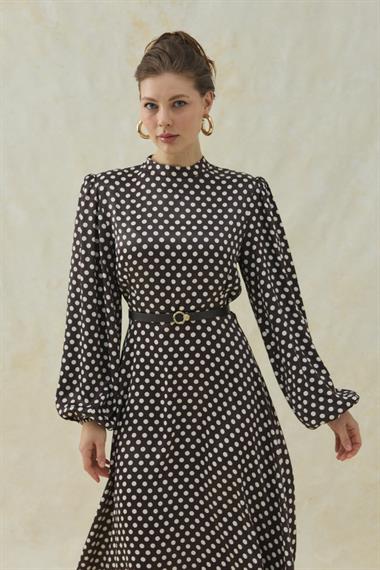 Kahverengi Puantiye Detaylı Kemerli Elbise