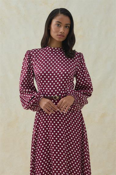 Bordo Puantiye Detaylı Kemerli Elbise