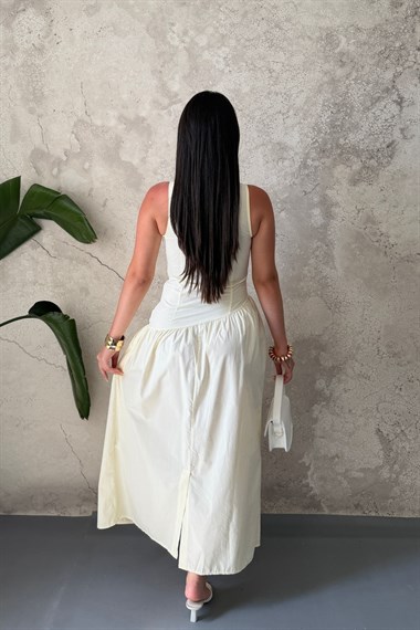 Sarı Yandan Kuşaklı Düğme Detaylı Elbise
