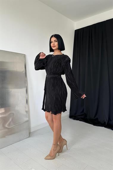 Siyah Saten Piliseli Elbise