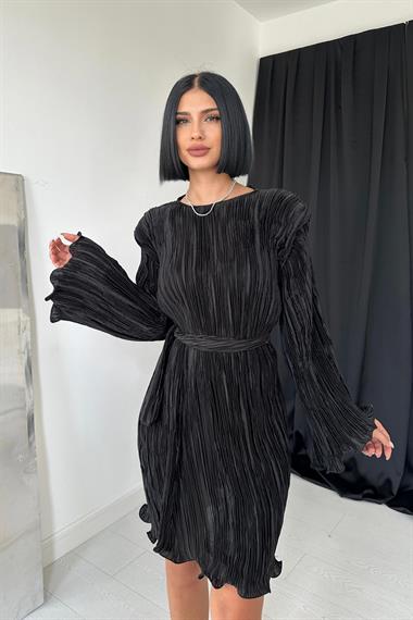 Siyah Saten Piliseli Elbise