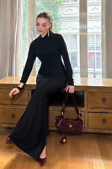 Siyah Sırt Dekolte Detaylı Drapeli Elbise