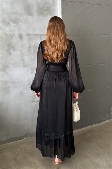 Siyah Bel Büzgülü Elbise