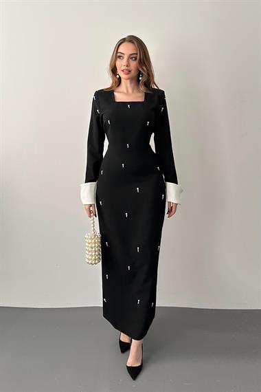 Siyah Beyaz Manşet Detaylı İncili Elbise