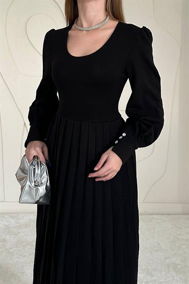 Siyah Bisiklet Yaka Triko Elbise