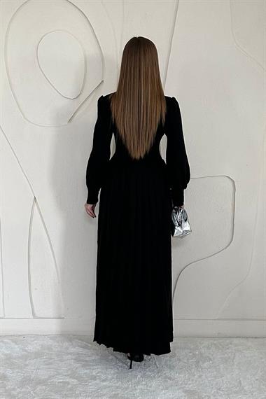 Siyah Bisiklet Yaka Triko Elbise