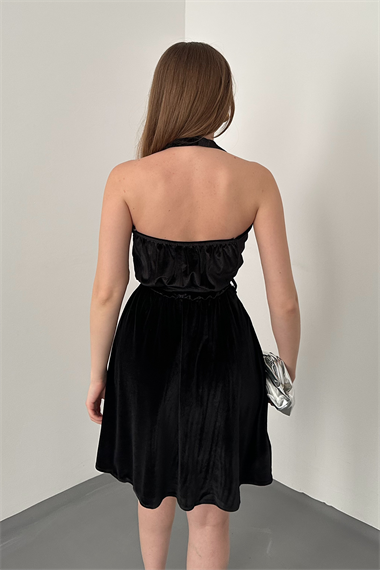 Siyah Boyundan Bağlamalı Elbise