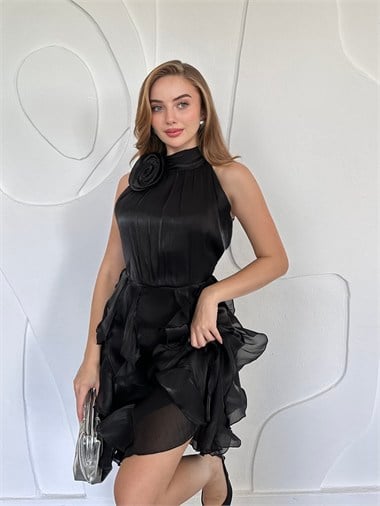 Siyah Fırfırlı Büzgülü Elbise