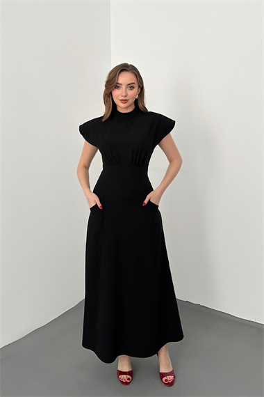 Siyah Göğüs Büzgülü Elbise