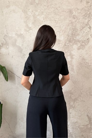 Siyah Önü Agraflı Ceket