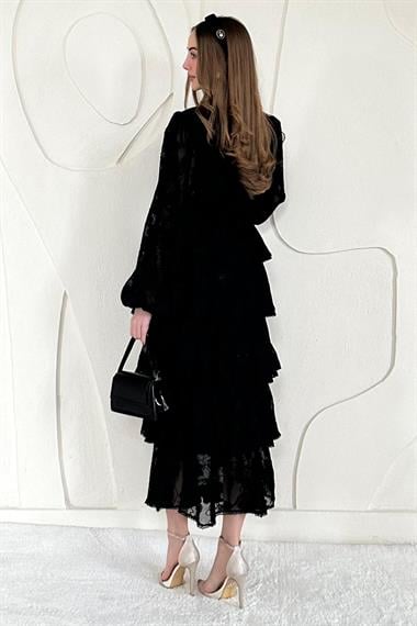 Siyah Volanlı Şeritli Kat Kat Elbise