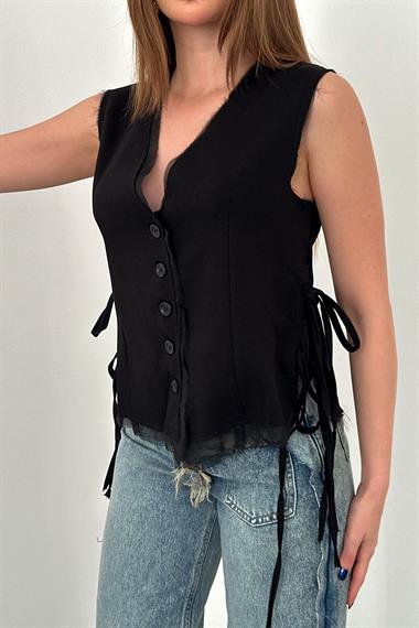 Siyah Yanları Bağcıklı Yelek