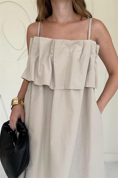 Bej Spagetti Yaka Önü Pileleli Elbise