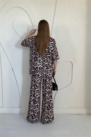 T-Shirt ve Pantolon Takım