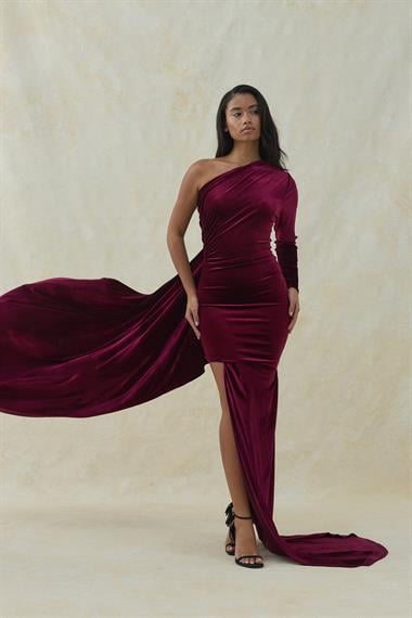 Bordo Tek Omuz Detaylı Kadife Elbise