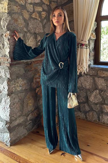 Zümrüt Toka Detaylı Pilise Takım