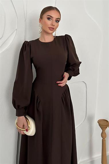 Kahverengi Uzun Kollu Kloş Elbise
