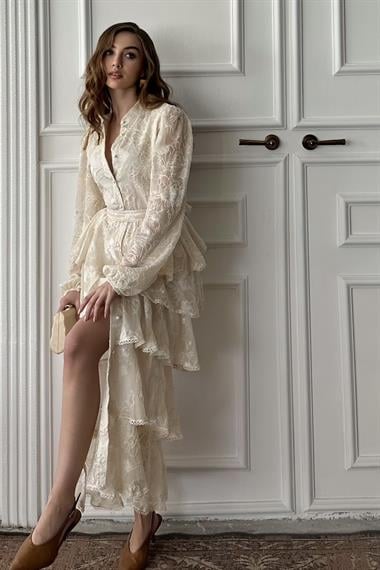 Bej Volanlı Şeritli Kat Kat Elbise