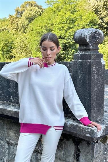 Fuşya Yaka ve Manşet Garnili Triko Kazak