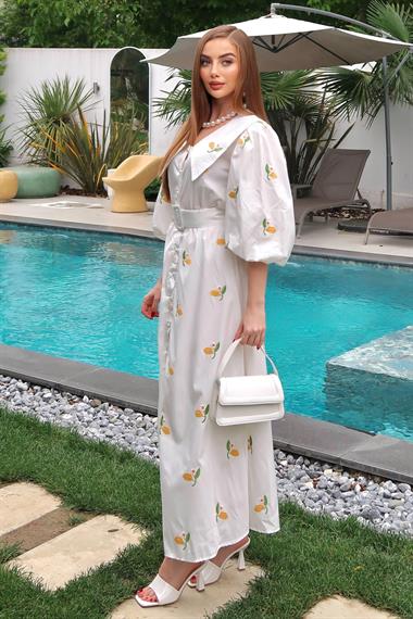 Pembe Yakası Çiçek Motifli Kemerli Elbise