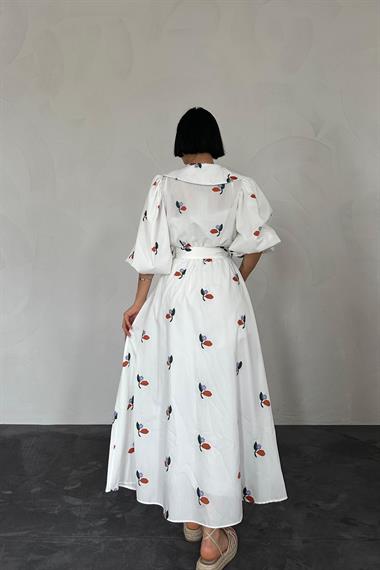 Mavi Yakası Çiçek Motifli Kemerli Elbise