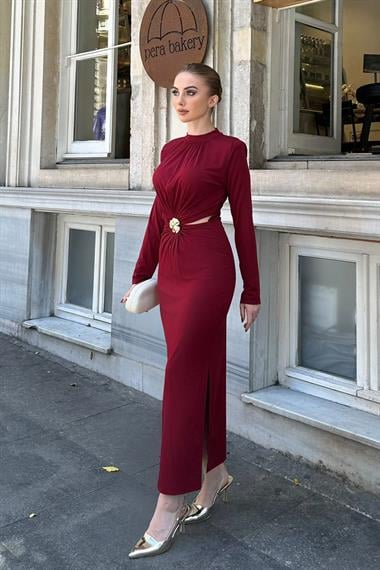 Bordo Yarım Boğazlı Yırtmaçlı Elbise