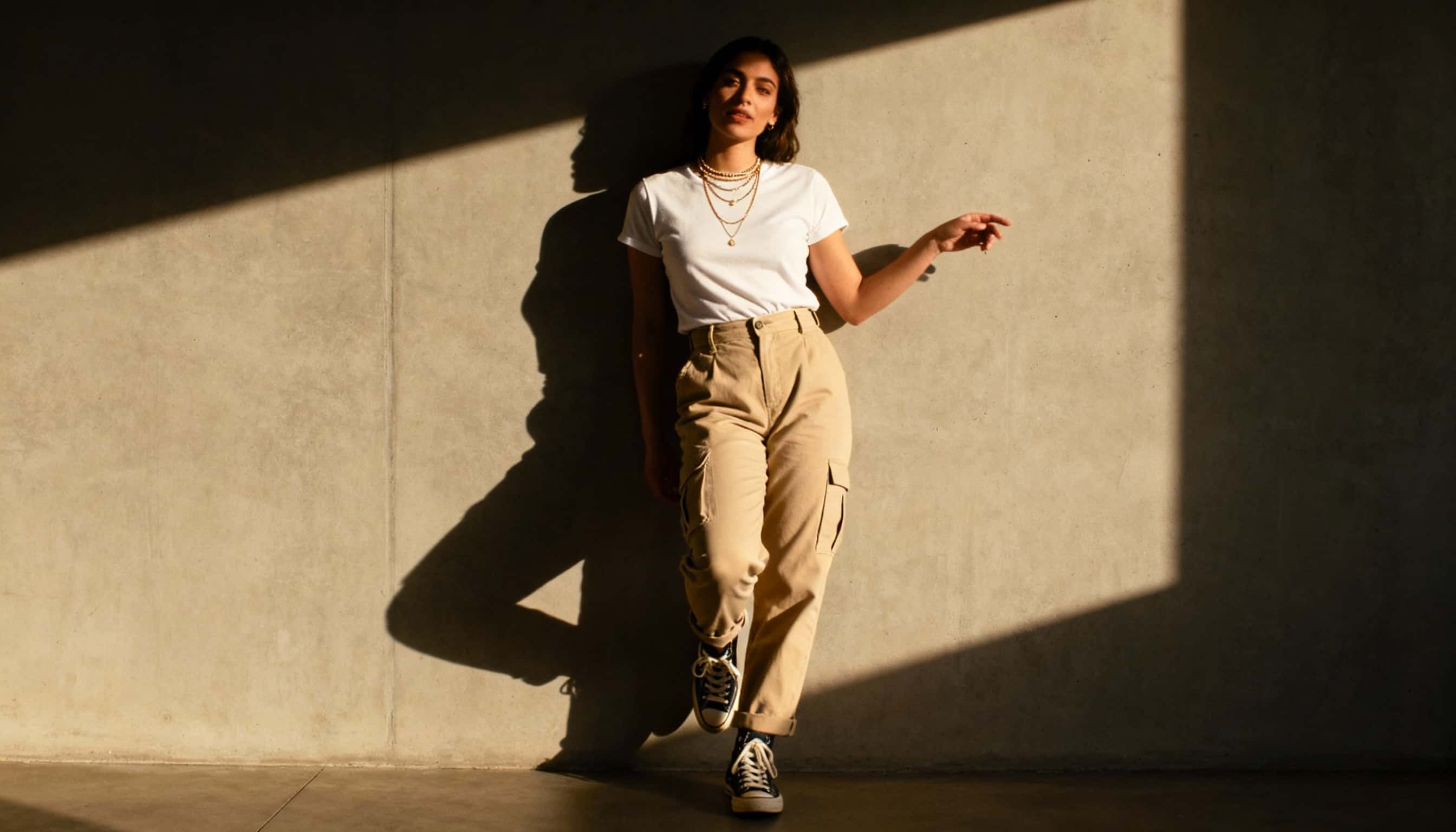 Kargo Pantolon ve Crop Top Stili