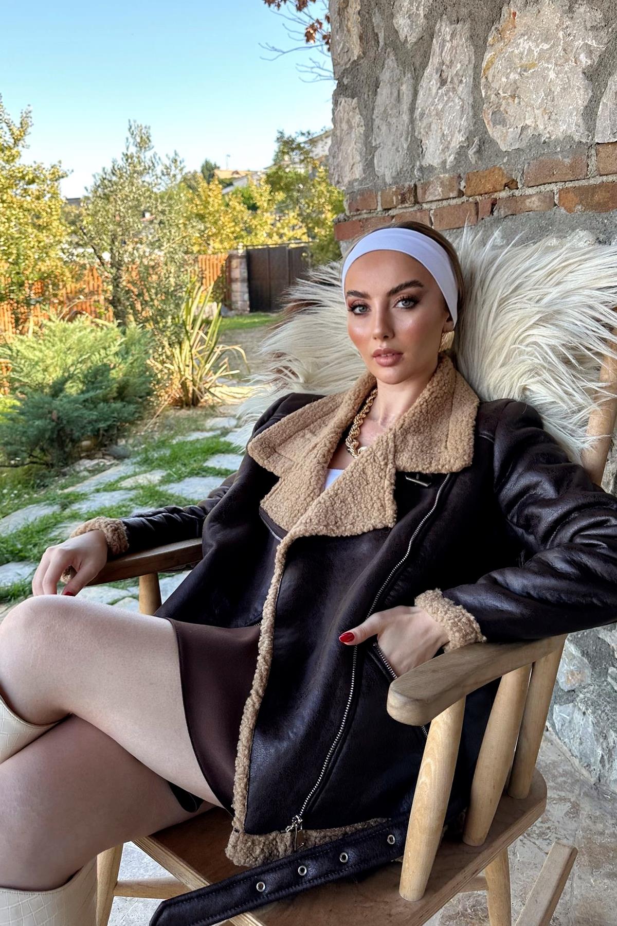 Apoletli Kürklü Kaban
