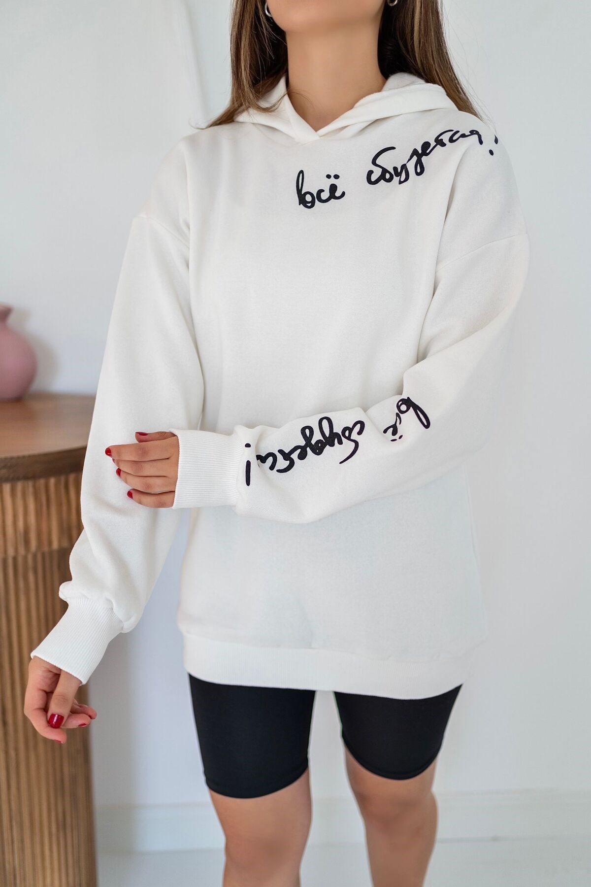 ELBEE Kapüşonlu ve Baskılı Sweatshirt - Beyaz & Siyah