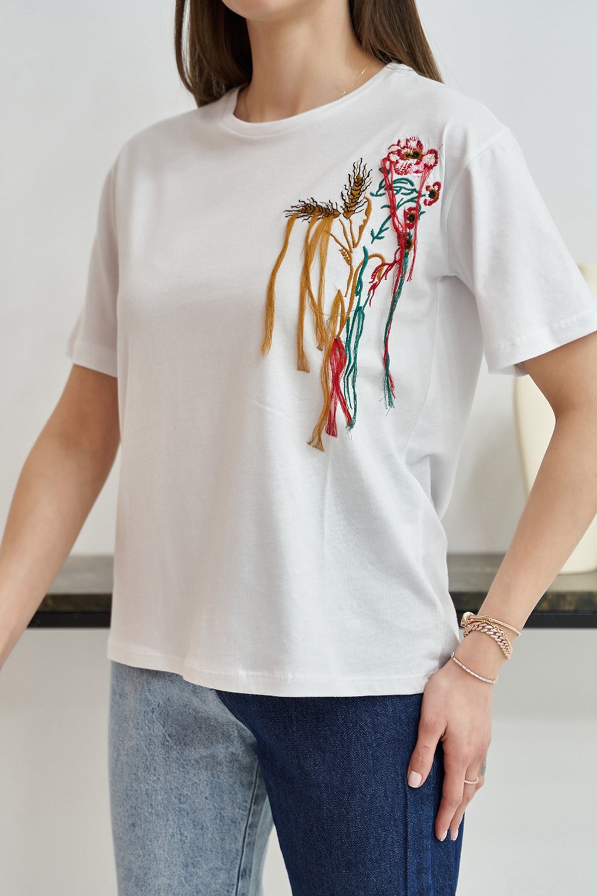 ELBEE Nakış Detaylı T-Shirt - Beyaz