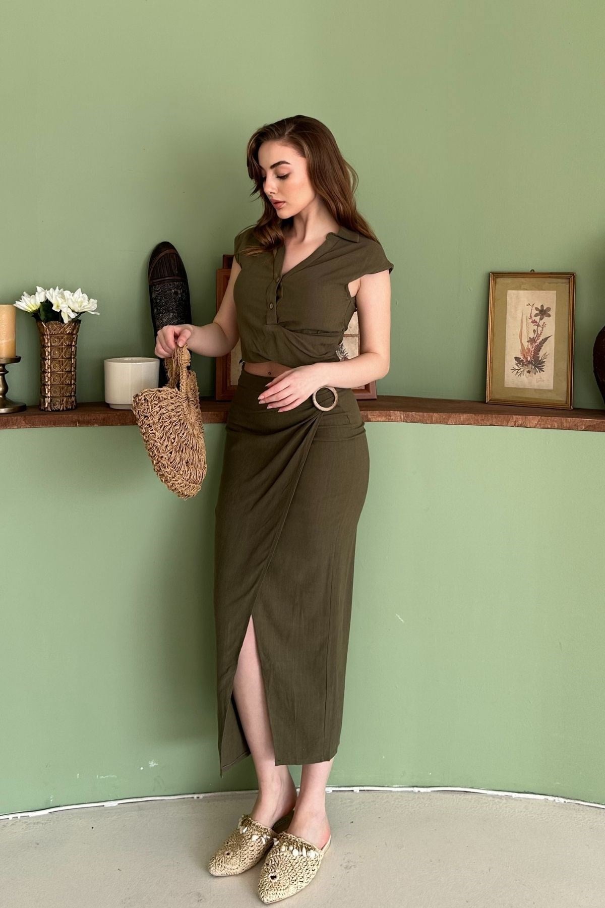 Haki Keten Crop Bluz ve Yırtmaçlı Etek Takım