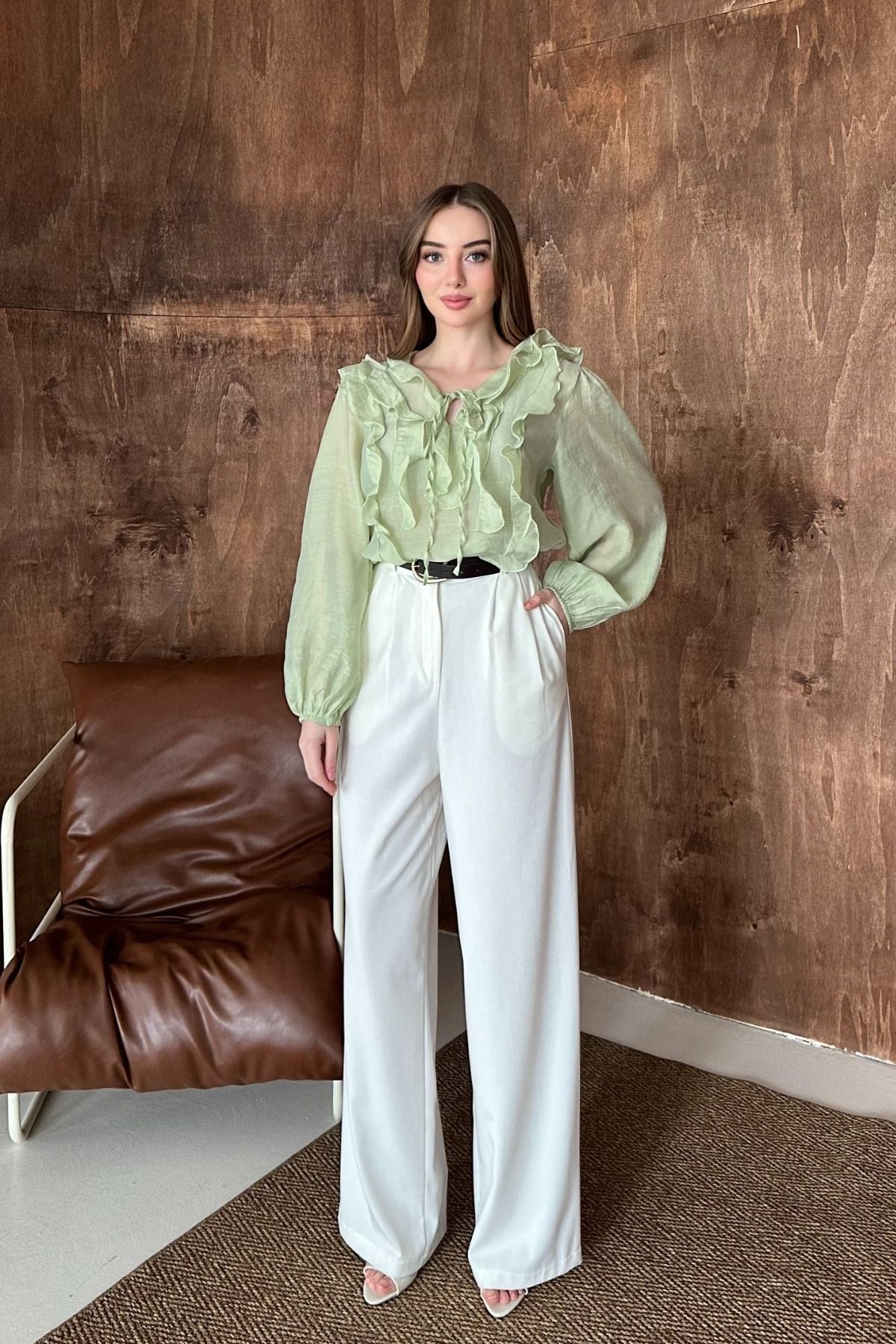 Mint Fırfırlı Bluz