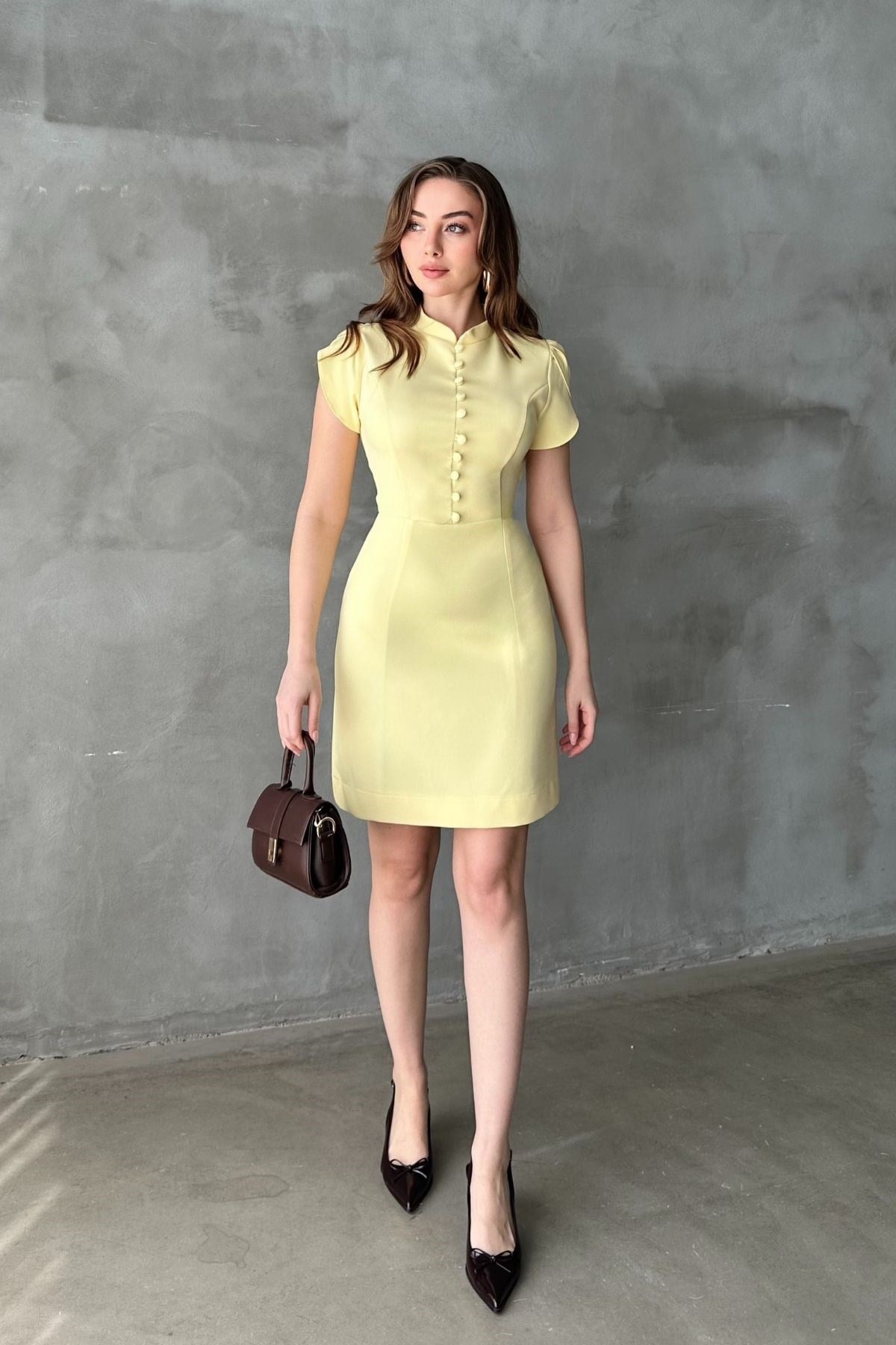 Sarı Önü Düğmeli Elbise