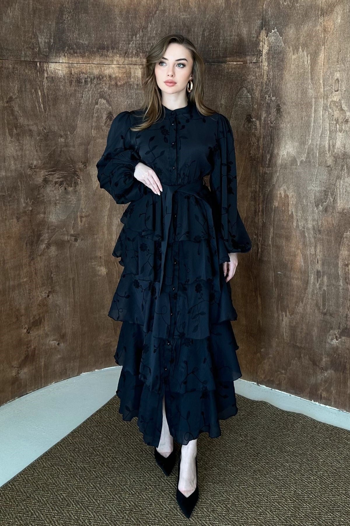 Siyah Volanlı Kat Kat Elbise