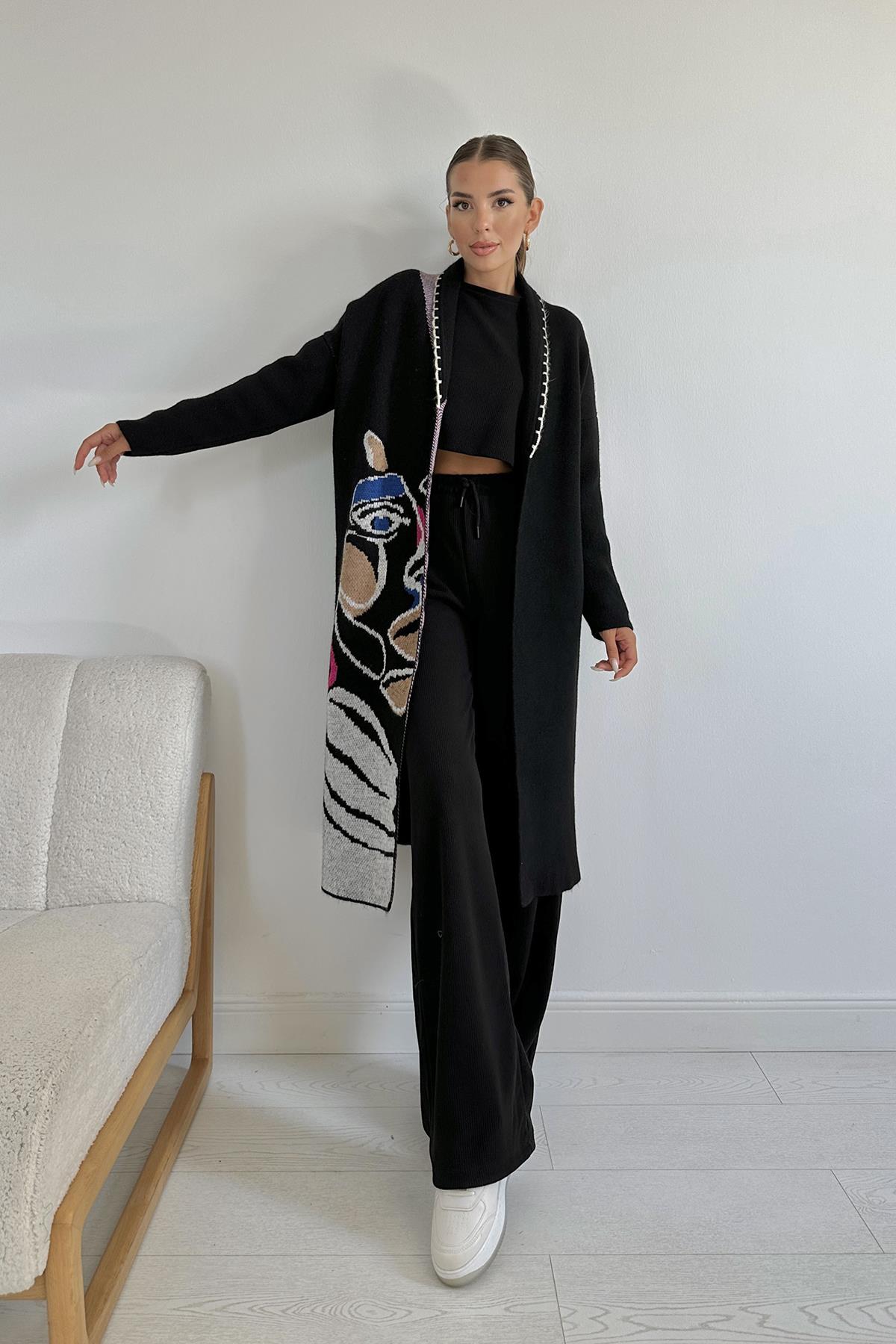 Yüz Desenli Hırka - Siyah