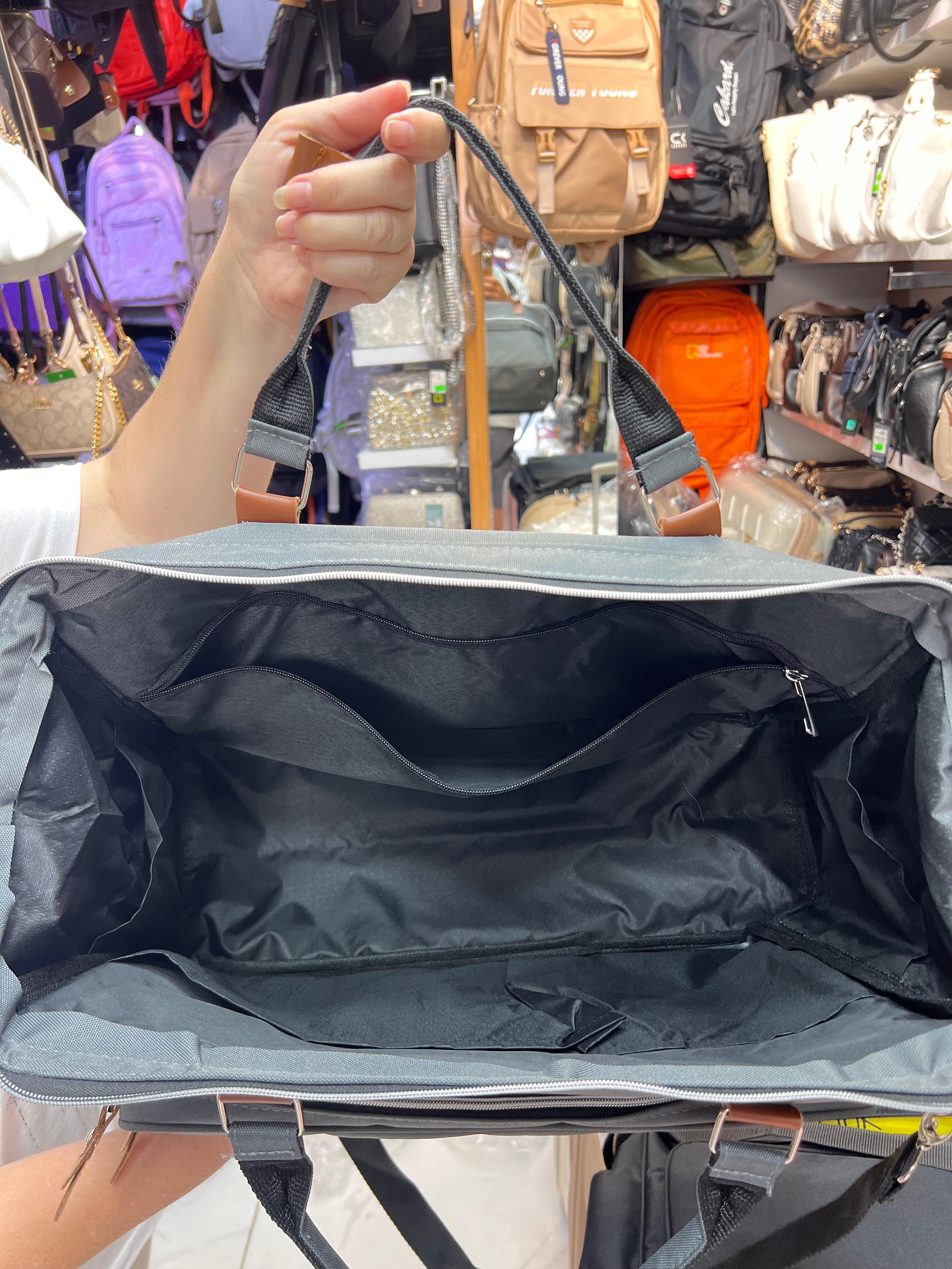  gri büyük çanta  anne bebek veya seyahat için Çantası  en 55cm boy 35cm derinlik 24
