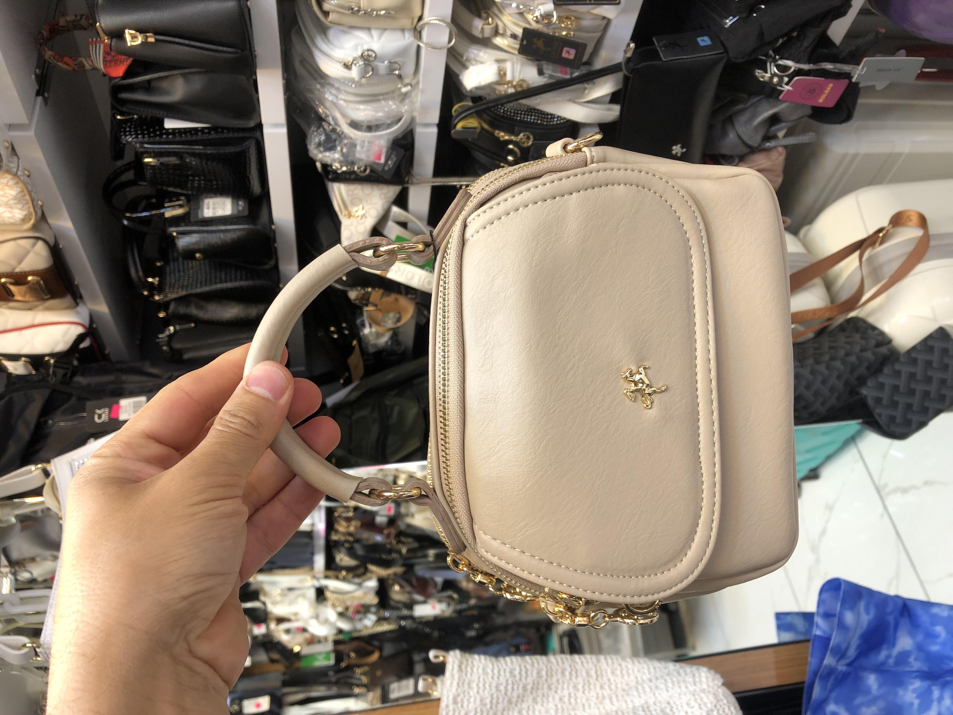 Bej koyu  Küçük el ve çapraz askılı çok gözlü şık tasarım nas bags 1444 ebat 20cm15