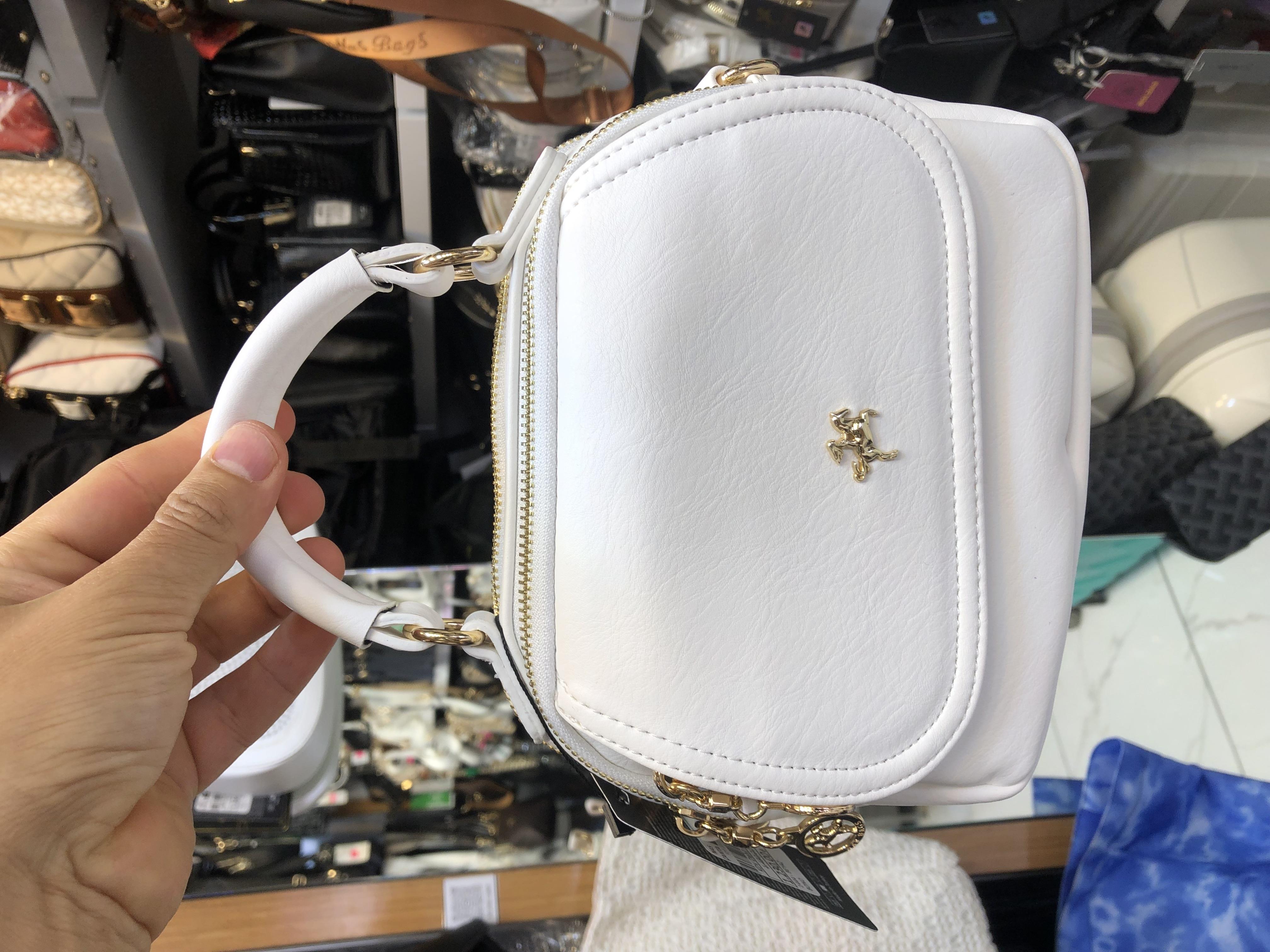 Beyaz Küçük el ve çapraz askılı çok gözlü şık tasarım nas bags 1444 ebat 20cm15